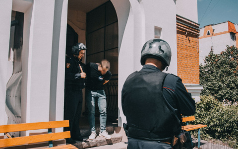 На проспекте Строителей в кафе пензенец начал материться и устроил скандал