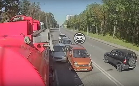 В Пензе столкновение семи автомобилей попало на видео