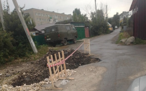 Жители Пензы боятся провалиться в глубокую яму