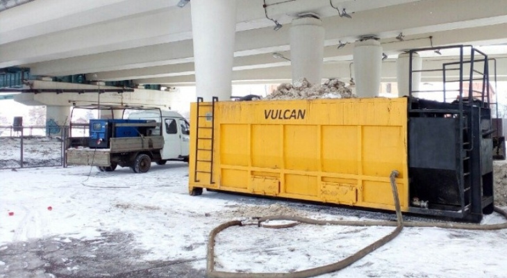 Борьба с сугробами: в Пензе начали плавить снег