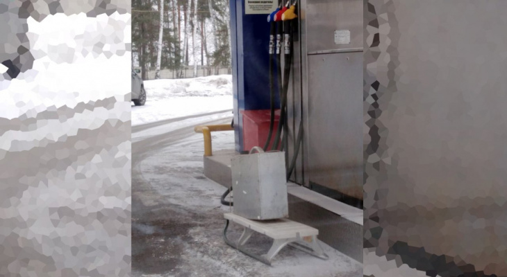 «Бензин снова подорожал»: пензенцев позабавила «заправка» саней