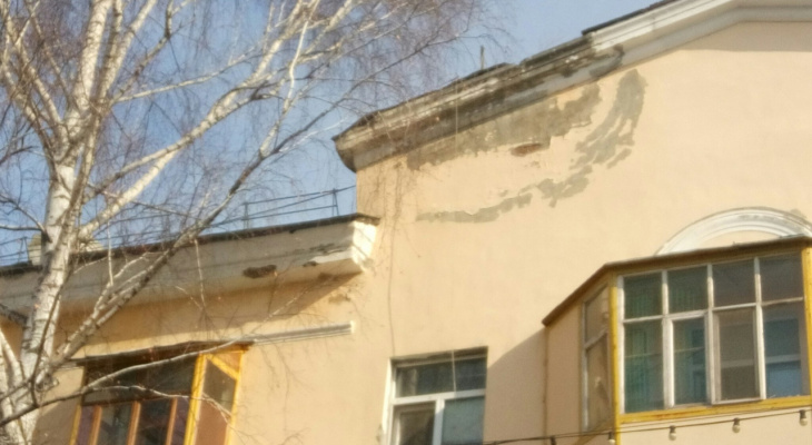 В Пензе на Калинина рушится стена жилого дома