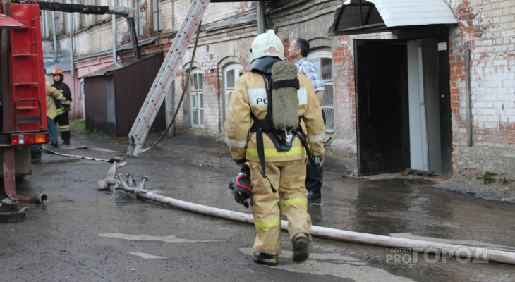 Спасатели эвакуировали 15 пензенцев из-за пожара