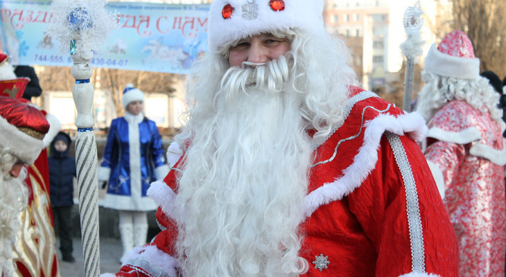 Костюм за 50000 и чудо-посох из трех частей - о жизни Деда Мороза в Пензе