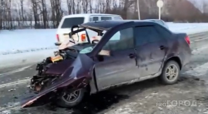 «Пассажир – труп, водитель в реанимации»: появилось видео ужасной аварии в Пензенской области