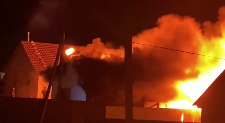 В Бессоновке Пензенской области произошел страшный пожар - видео