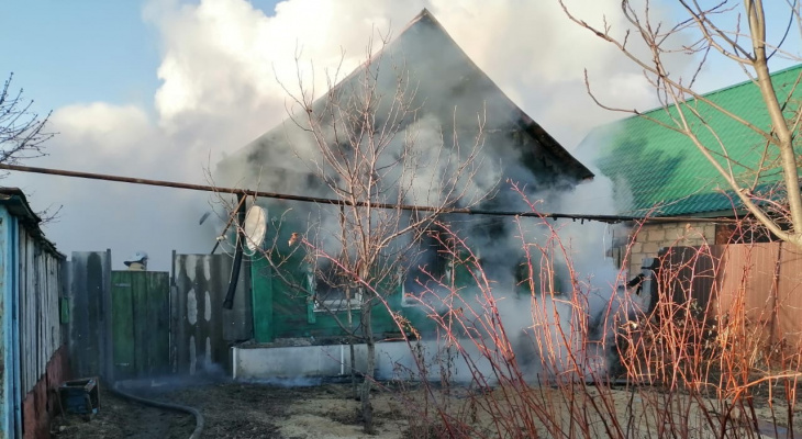 Утром при пожаре в Пензенской области погибли два человека