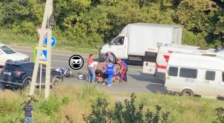 В Пензе на улице Аустрина 22-летний водитель «Лады» сбил мотоциклиста