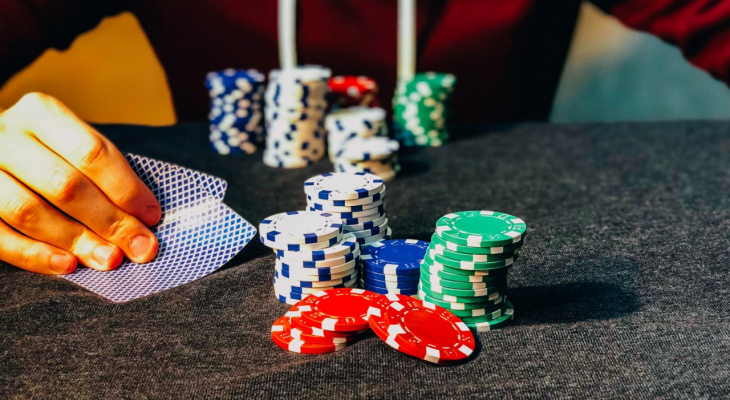 В Пензе игрокам в покер грозит уголовка
