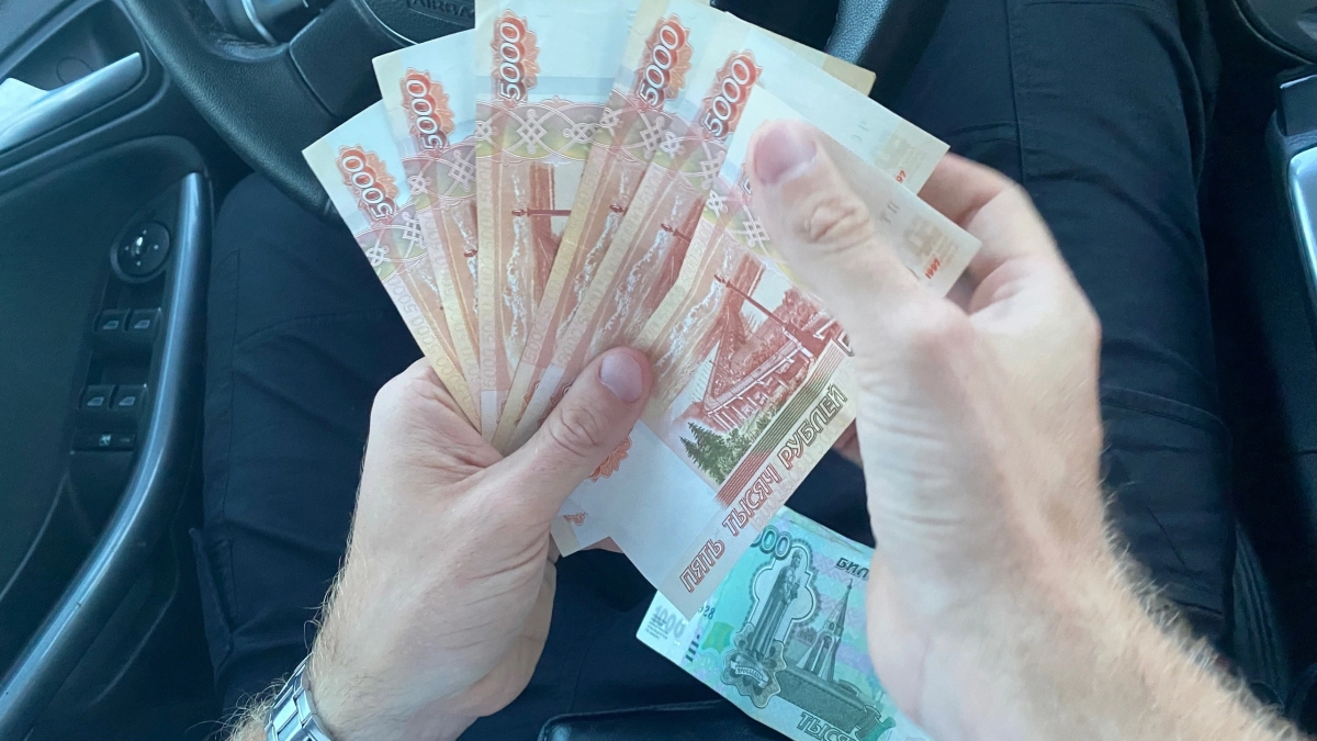 Огненный Сатурн осыплет бриллиантами: этот знак ждет финансовый успех - деньги пойдут в руки