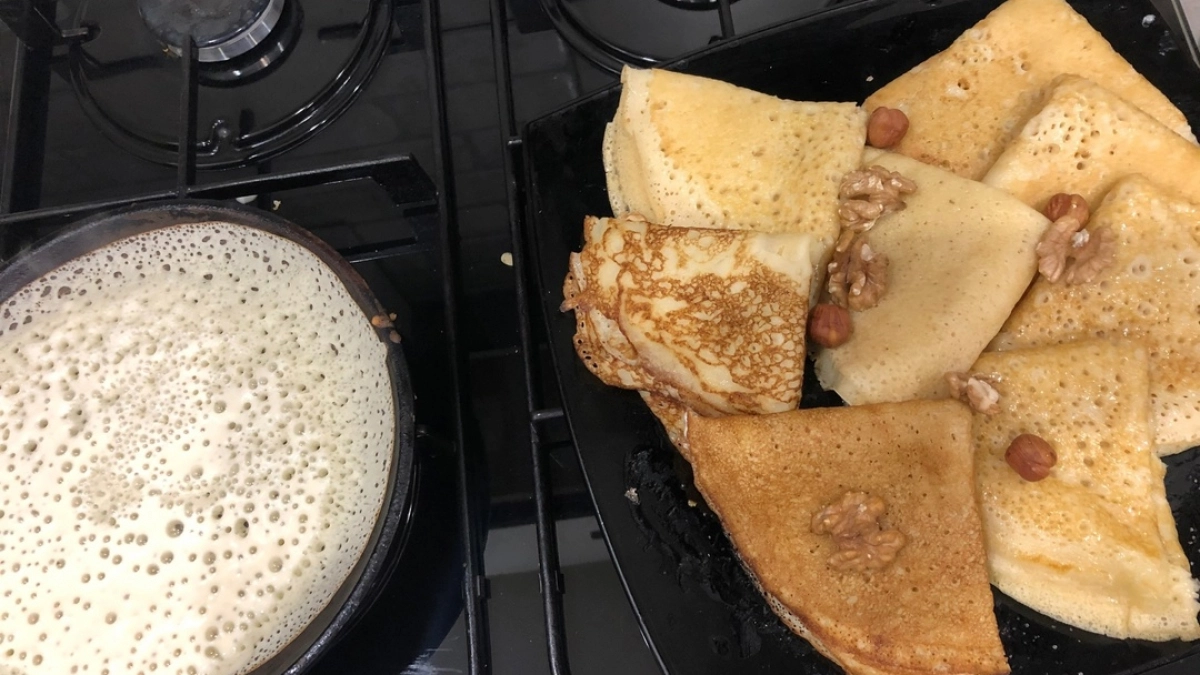 Вкусные начинки для блинов — сладкие и солёные: совет профессионального повара на Масленицу