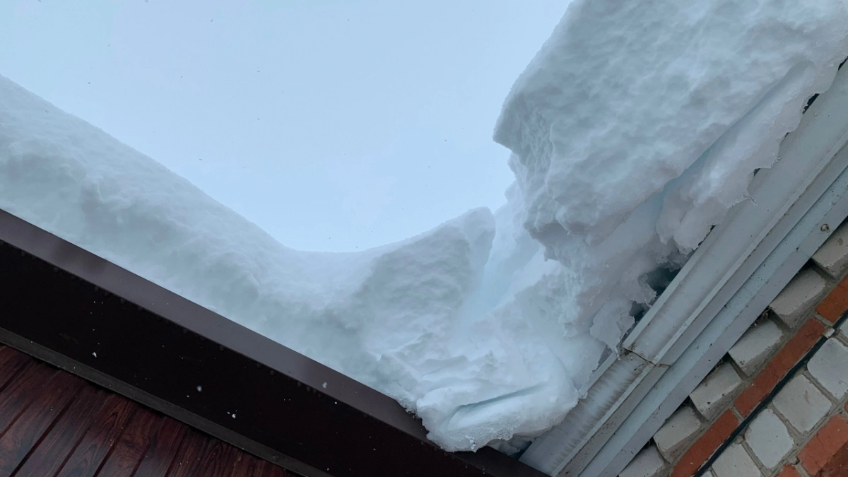 В Пензе составили протокол из-за протекающей крыши на Циолковского
