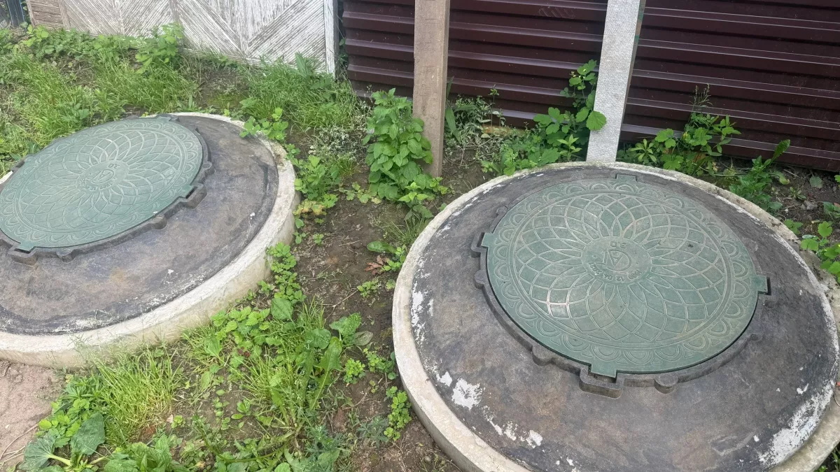 Почти 350 тысяч рублей выплатят жительнице Кривозерья, чей дом пострадал от сточных вод