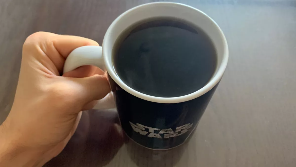 Целебный напиток или жареная пыль с придорожных полей: эксперты поставили точку в споре - так ли полезен цикорий