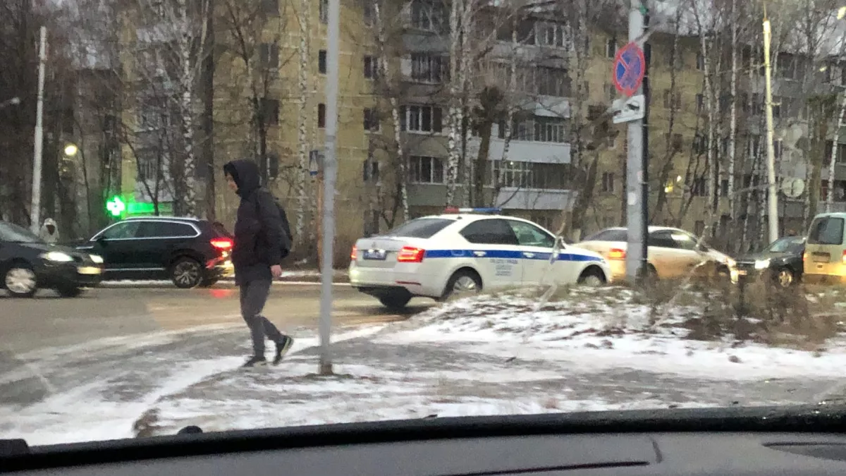 Вы попались в ловушку: почему хитрые инспекторы ГИБДД тормозят водителей только после выхода из авто 