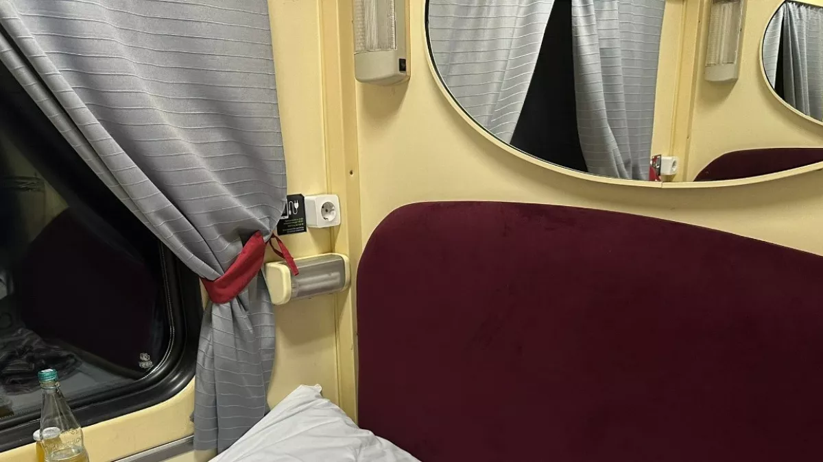 Вашему ребенку не нужна отдельная полка, подвиньтесь: пассажирка нагло выселила меня из купе - вот как я одержала победу