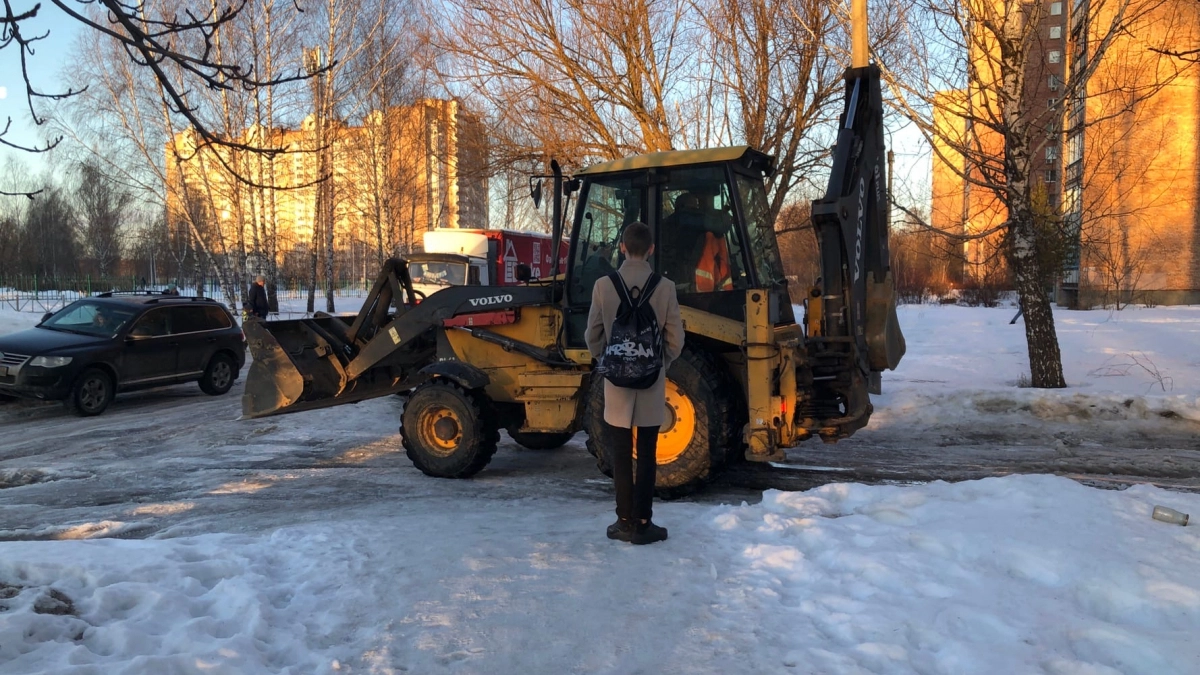 Обогнал тихохода через сплошную и лишился прав. В ГИБДД разъяснили, когда возможно схитрить, а когда будут серьезные последствия 