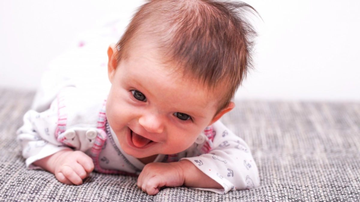 Во времена СССР это имя было самым звучным и модным, а теперь про него забыли. Скрывает в себе мудрое значение "сын правой руки"        