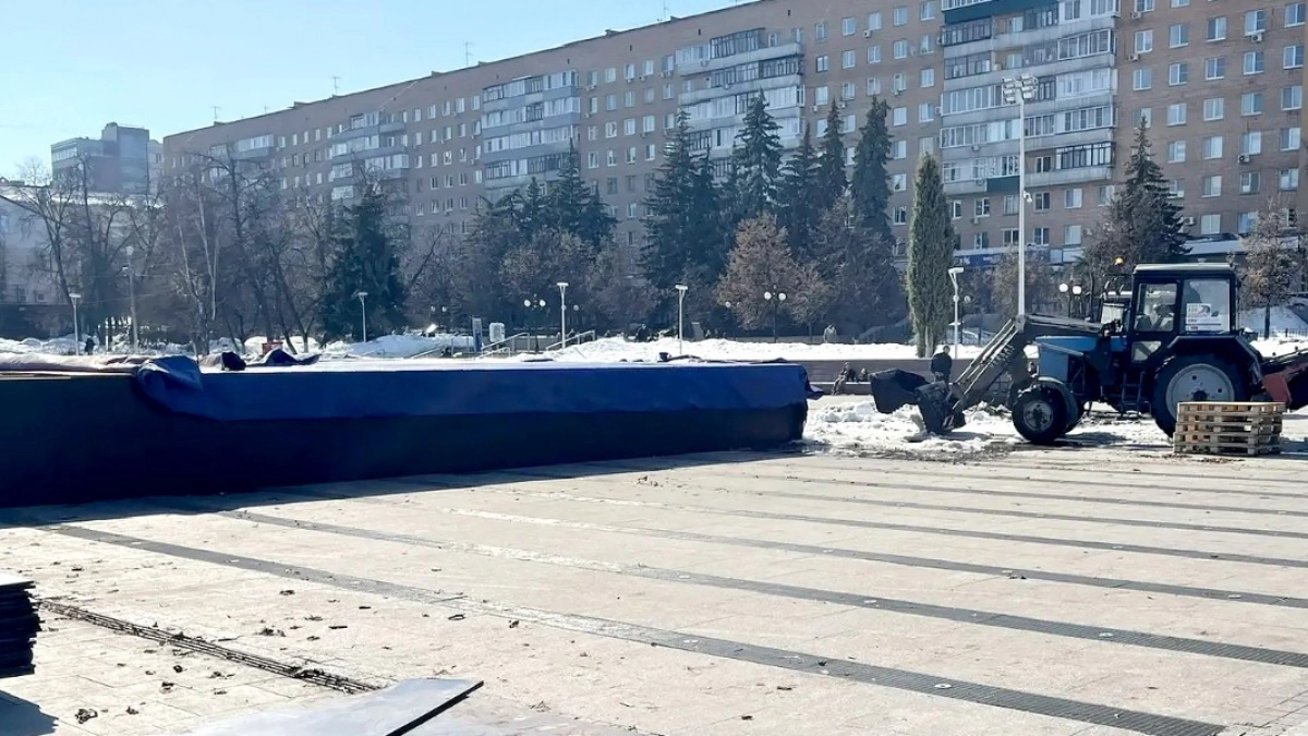 В Пензе стартовала подготовка главного фонтана к новому сезону