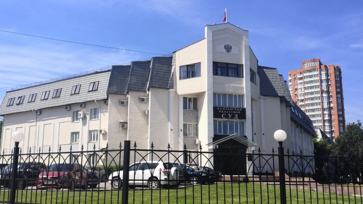 В Пензе сотрудник РЖД, пойманный на получении взятки, пытался выставить себя мошенником