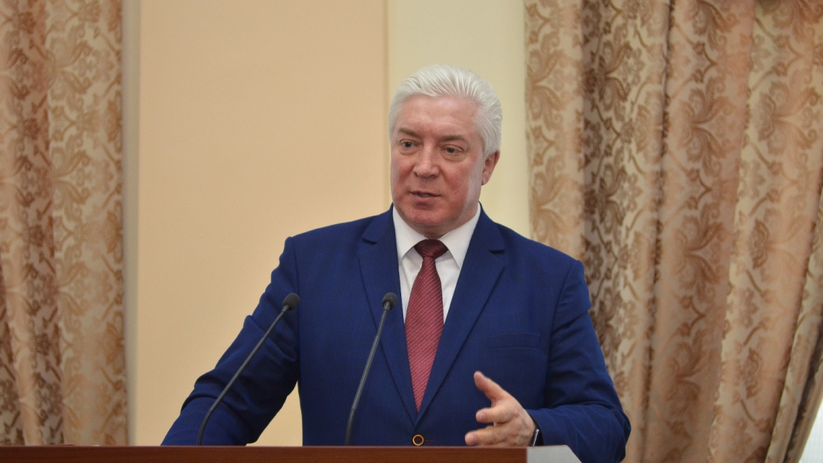 Информационное поле уже бурлит: незаменимый ректор ПГУ Александр Гуляков может покинуть свой пост