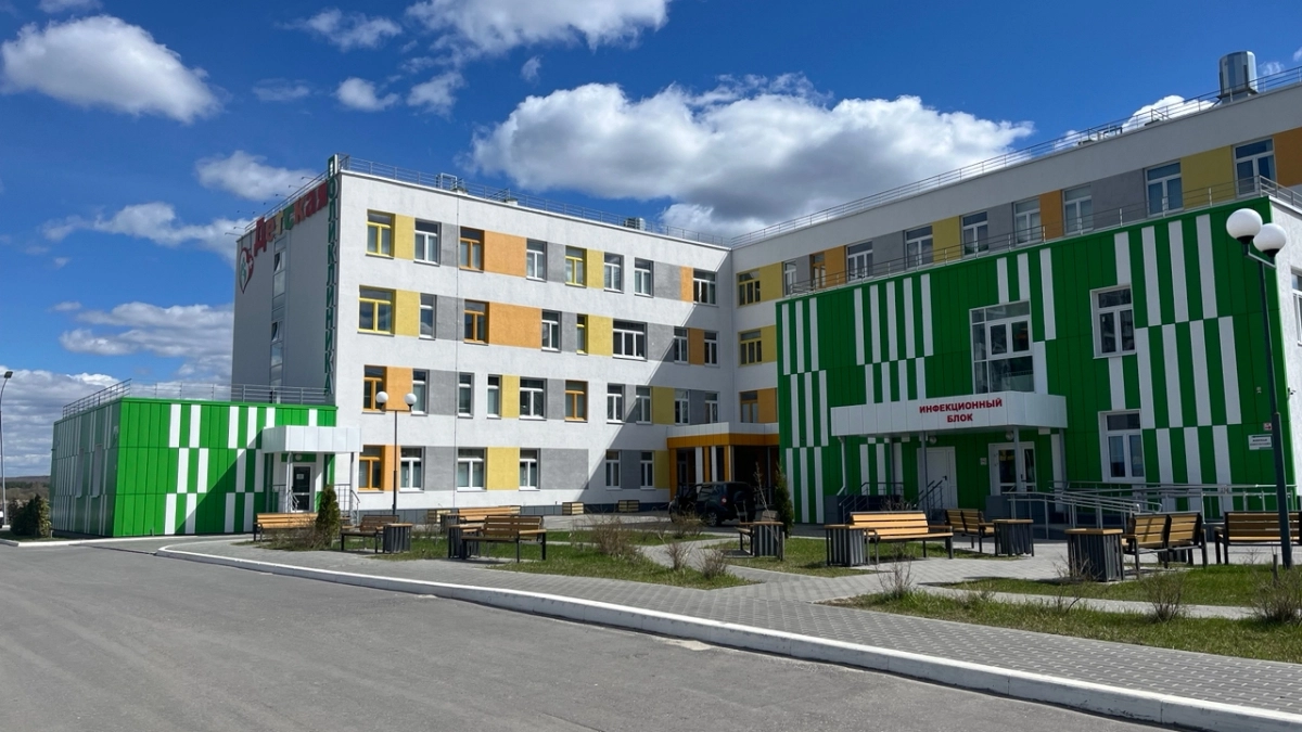 «Врачи раструбили о вакцине, ее нет уже полгода»: жители Засечного жалуются на отсутствие жизненно важном препарате для детей в поликлинике 