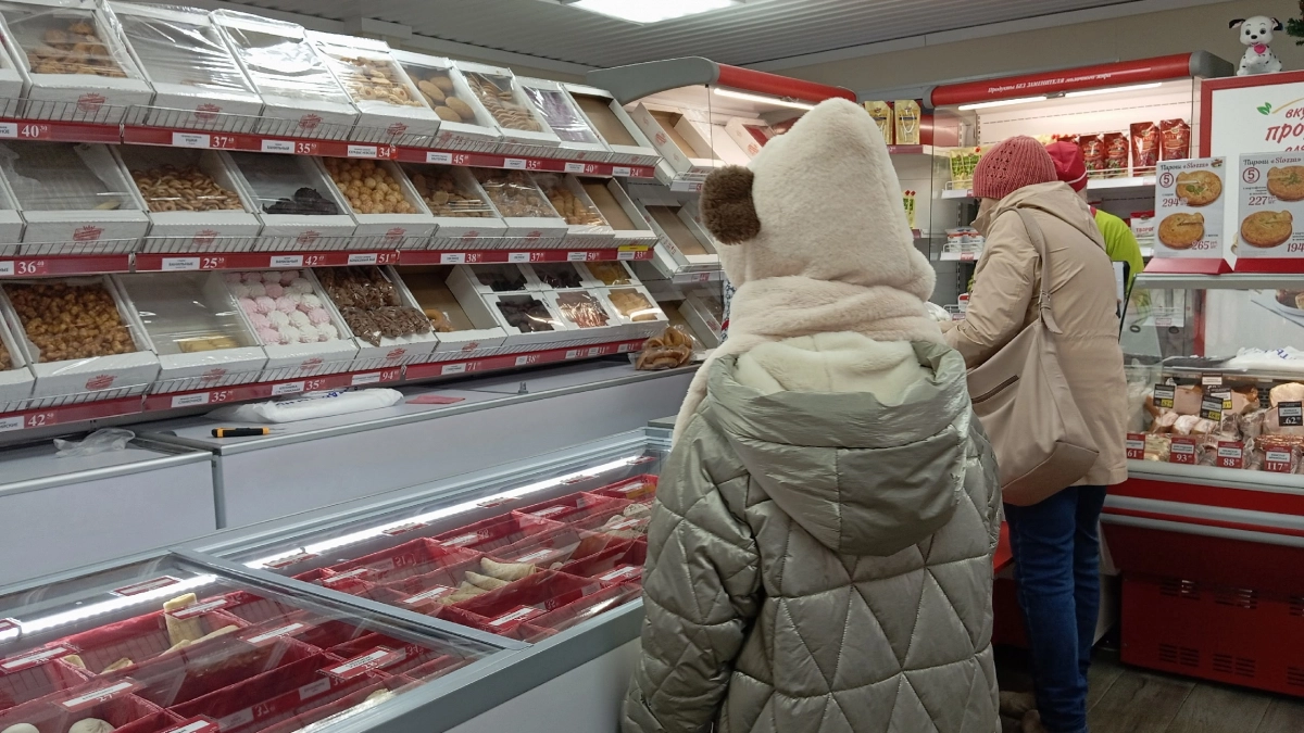 Наполеон из Ермолино стоит копейки — купила, попробовала и честно скажу: на праздничный стол я бы его не поставила - вот почему 