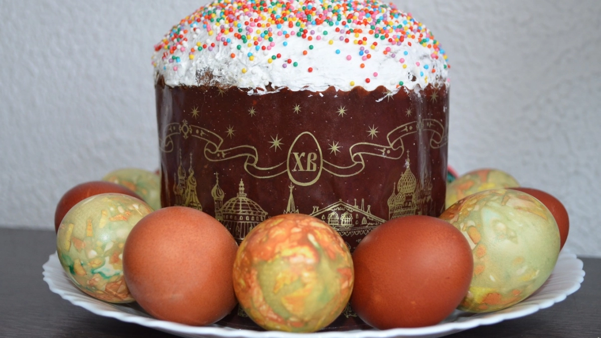 Когда делаю тесто на куличи, соблюдаю эти 4 правила: они делают его тяжелым, желтым и долго свежим — секреты бабушки из деревни 