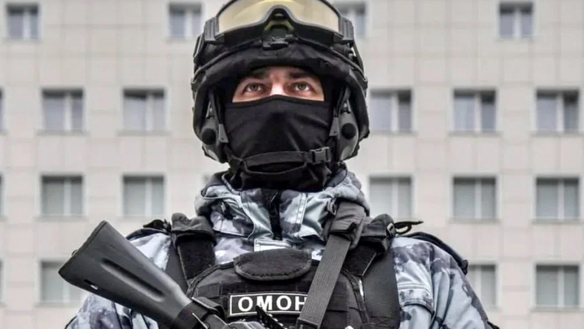 В Пензе на ул. Московской организовано дежурство бойцов ОМОН «Страж»