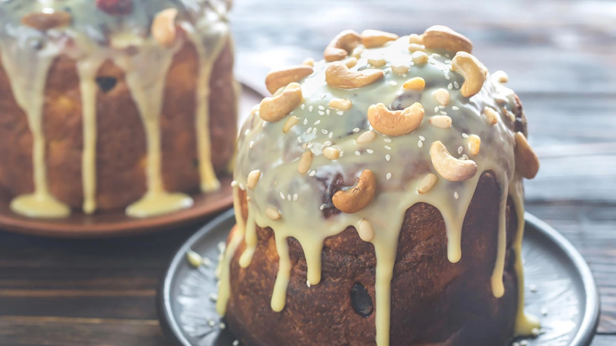 Глазурь для кулича за 2 минуты: без яиц и миксера - не трескается, а на вкус, как белый шоколад