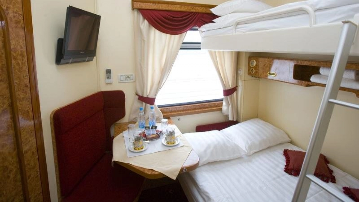 Проехался в вагоне-люкс на поезде РЖД: как выглядят и что входит в стоимость - честный отзыв 