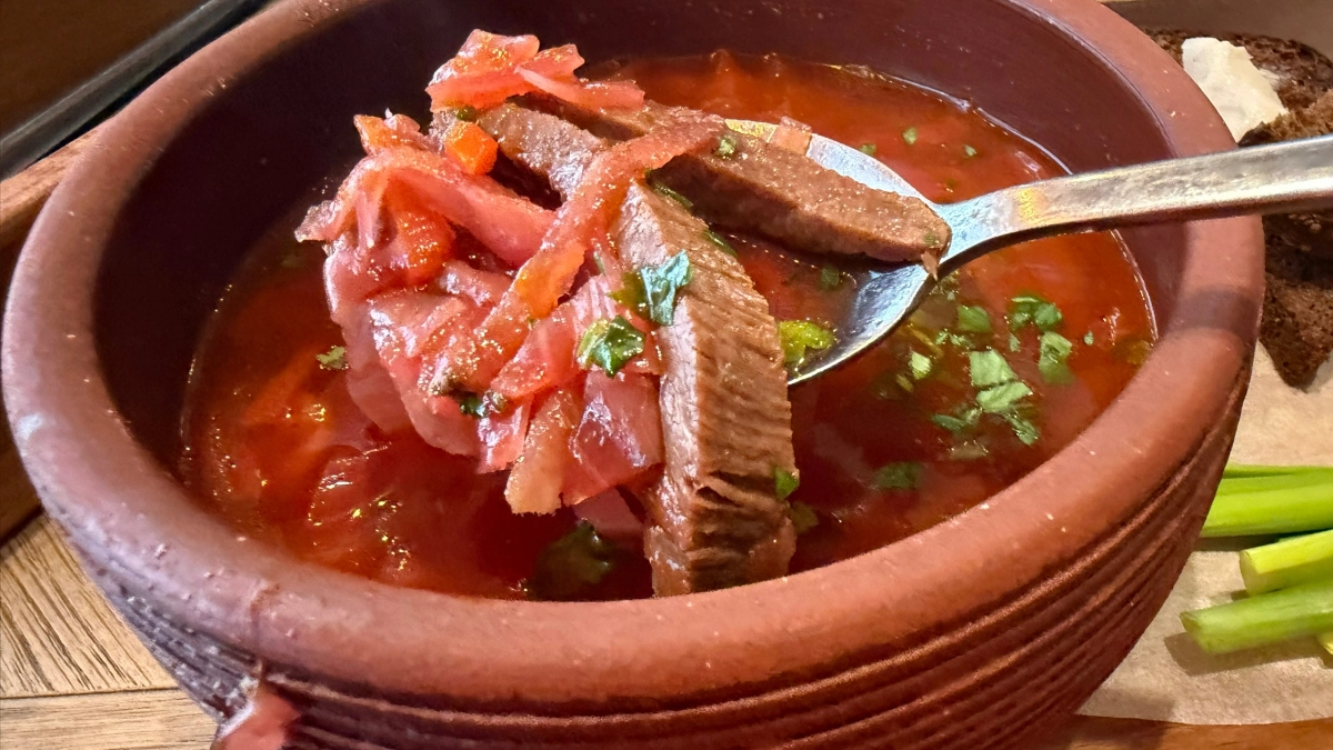 Взяла на дегустацию солянку из «Чижика» за 100 рублей: потратила копейки — но такого не ожидала 