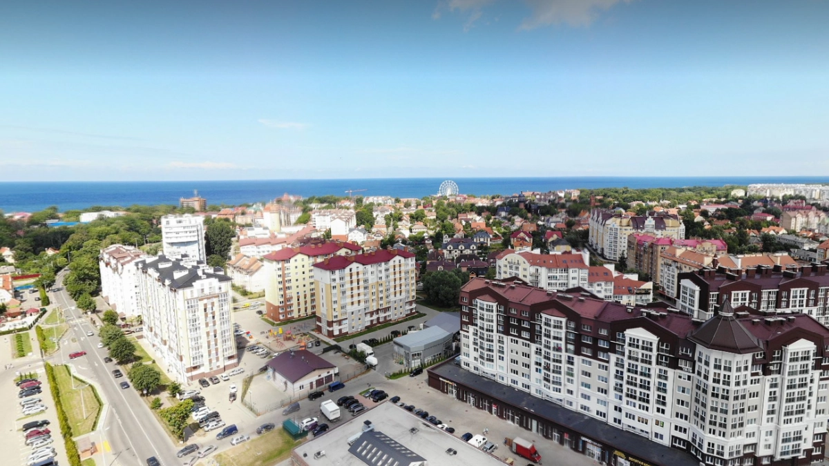 Побывали на царском курорте России: камерный, старинный, европейский, морской городок — идеален для туризма весной