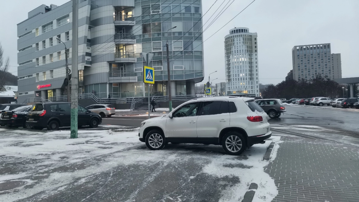 В ГИБДД поставили точку в вопросе: можно ли устанавливать LED лампочки в автомобиль вместо галогеновых — когда за это ждет лишение прав