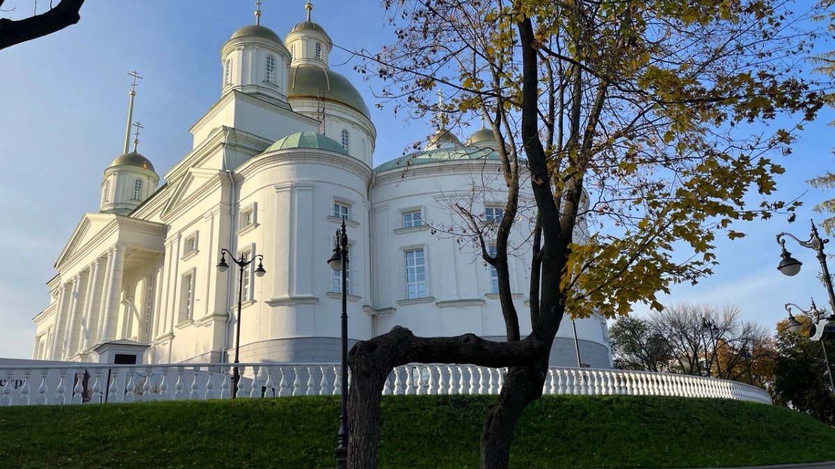 Пензенцев приглашают на Пасху в главный храм города 