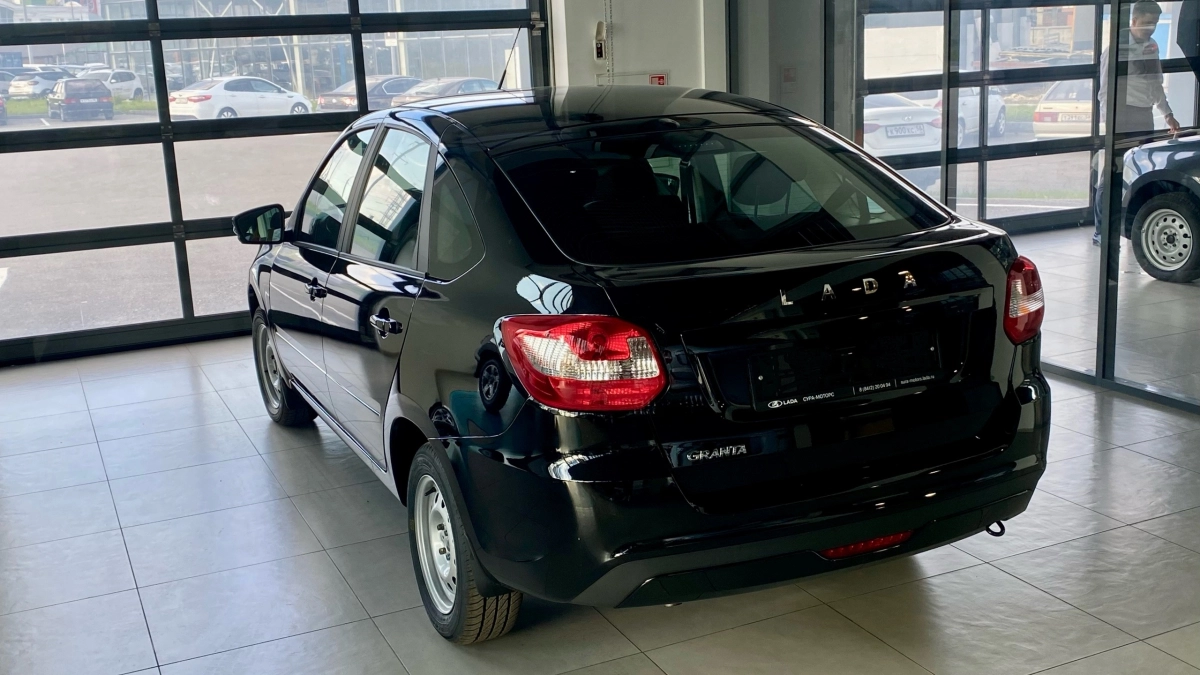 Поездил на Ладе Искре 3 месяца и решил продать- рассказываю, сколько было звонков и по какой цене продаю машину 