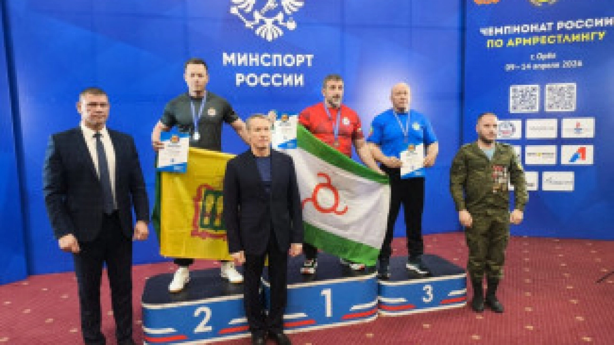 Пензенец взял два серебра на чемпионате России по армрестлингу