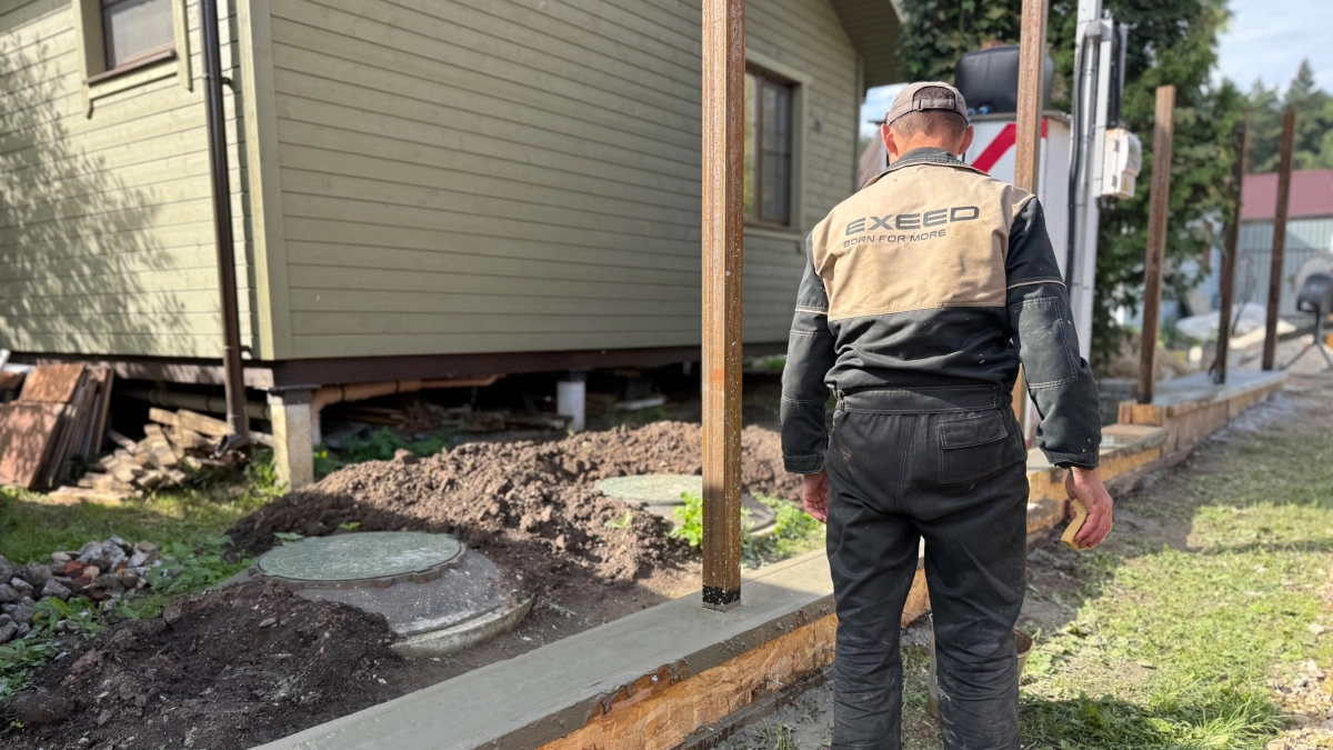 Забудьте про заборы из профлиста: умные люди выбирают этот практичный вариант