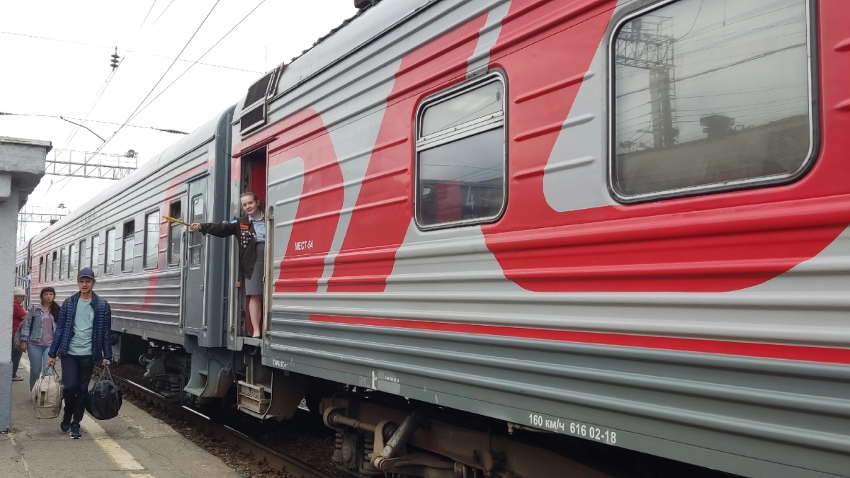 Эту услугу проводники РЖД обязаны оказать в купе и плацкарте бесплатно - но сами не скажут: секреты бывалых пассажиров 