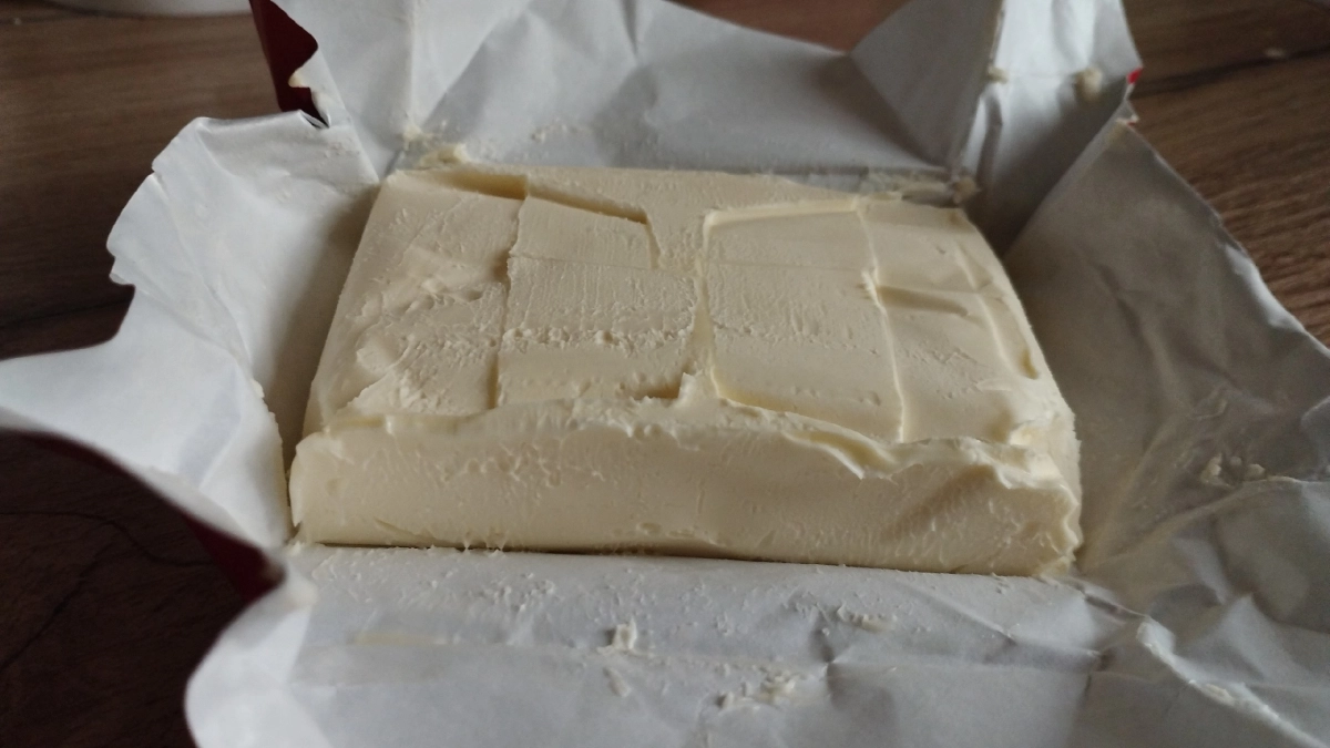 Берите сразу по 5 пачек - внутри 100% сливки: Роскачество одобрило эти марки сливочного масла - идеальны на бутерброд и в кашу 