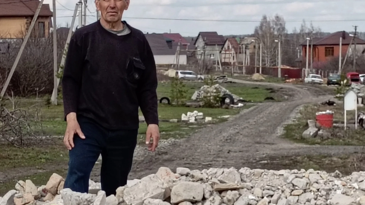 Жители Зеленой Горки перекрыли путь к парку Дружбы в Заре 