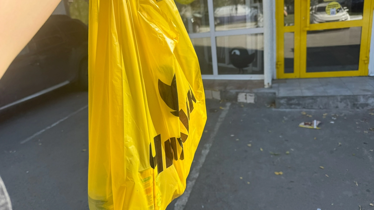 Что я честно советую брать в "Чижике": и сэкономить можно, и разочарований не будет - мои фавориты из желтого магазина 