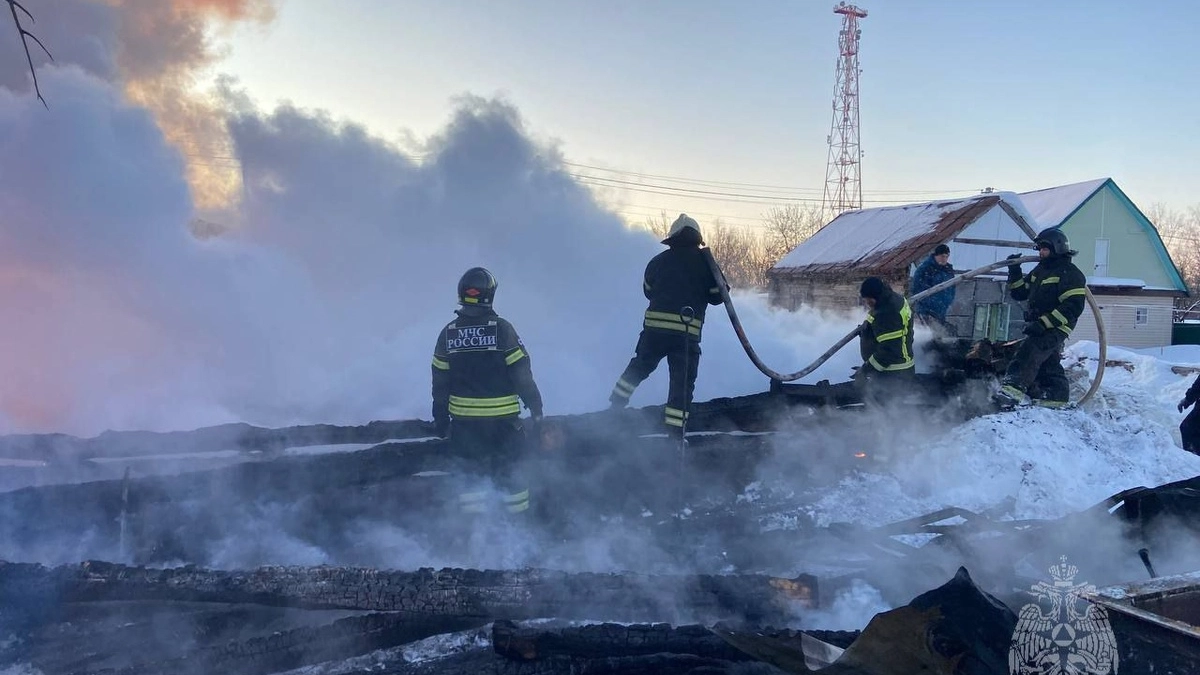 В садоводческом товариществе на территории области полностью сгорел дачный дом