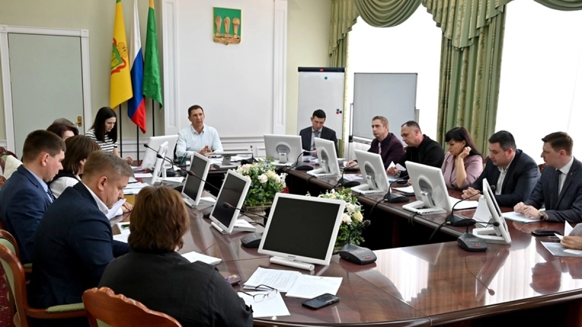 В Пензе к 9 Мая готовят легкоатлетическую эстафету и авиашоу над монументом Славы