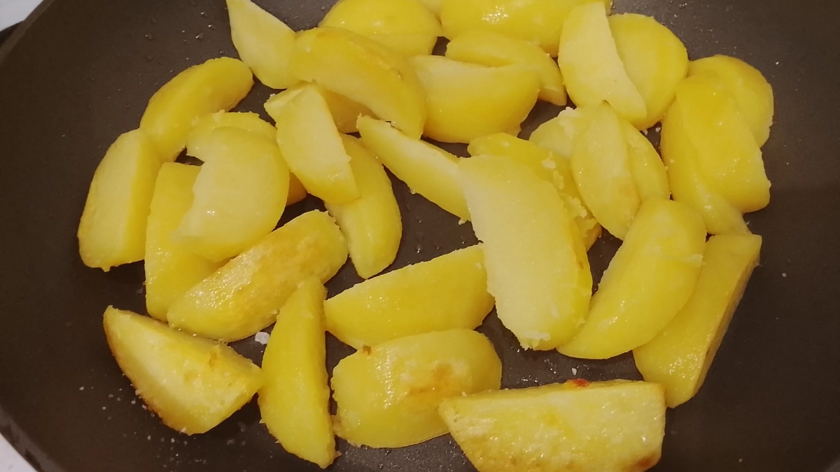 Знаю один трюк с мукой: он делают всю картошку намного вкуснее 