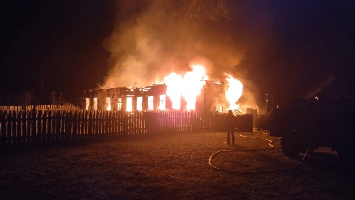 В частном секторе при пожаре пострадал житель Никольска 