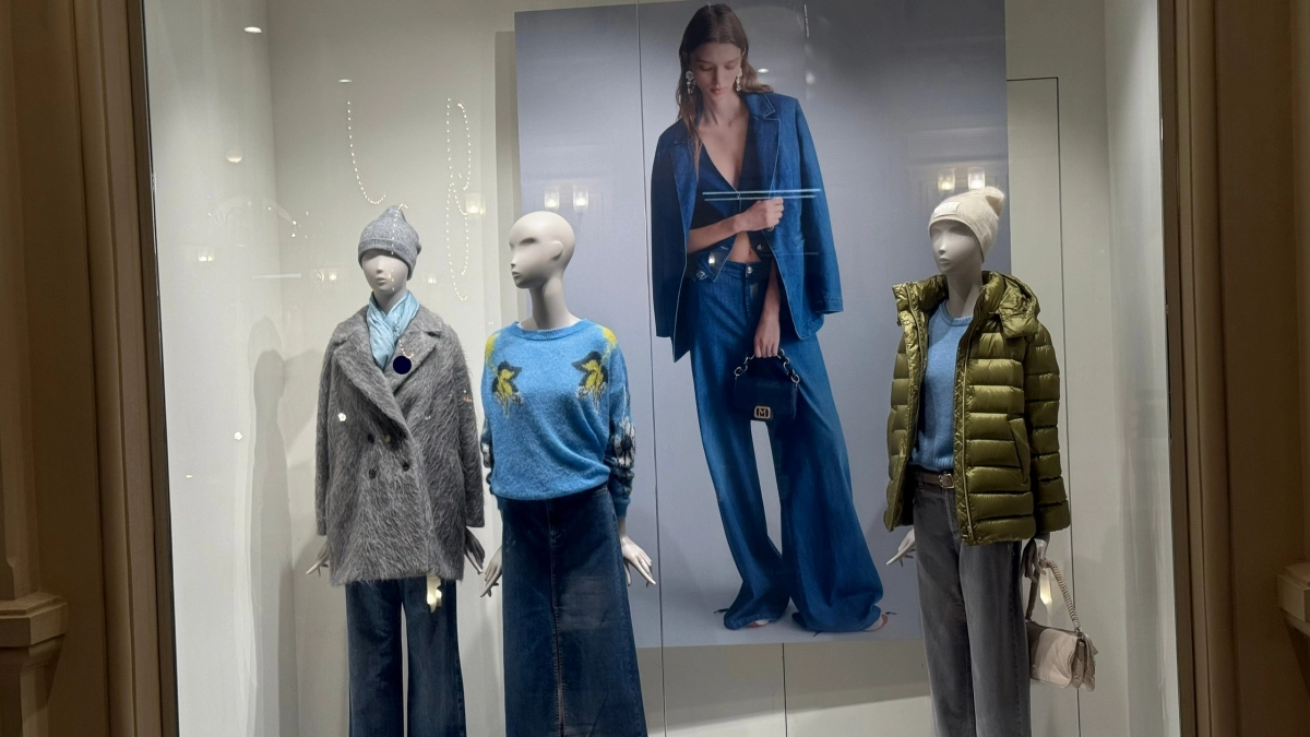 Какие цвета в одежде старят, а какие омолаживают: 5 цветовых ошибок, которые делают ваш образ старческим и дешёвым 