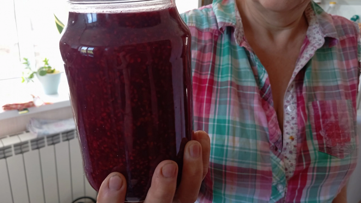 Ученые поставили точку в вопросе: можно ли снять плесень из банки варенья и есть дальше - запомните раз и навсегда 