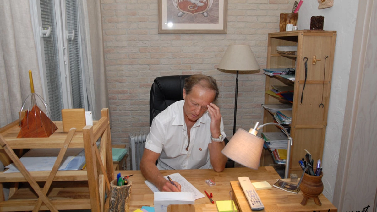 Как отвечать хамам и грубиянам: мудрые слова Михаила Задорнова - наглец в душе будет плакать