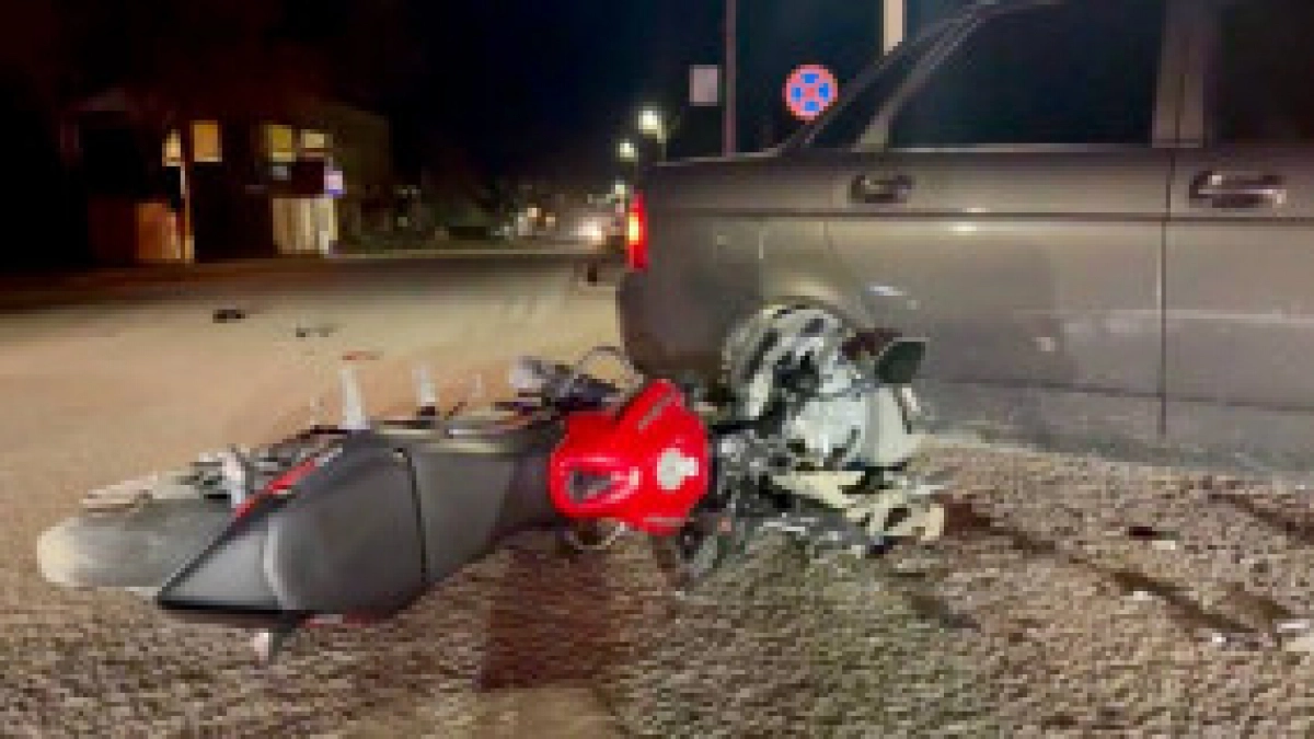 В Нижнем Ломове в серьезную аварию попал молодой мотоциклист 